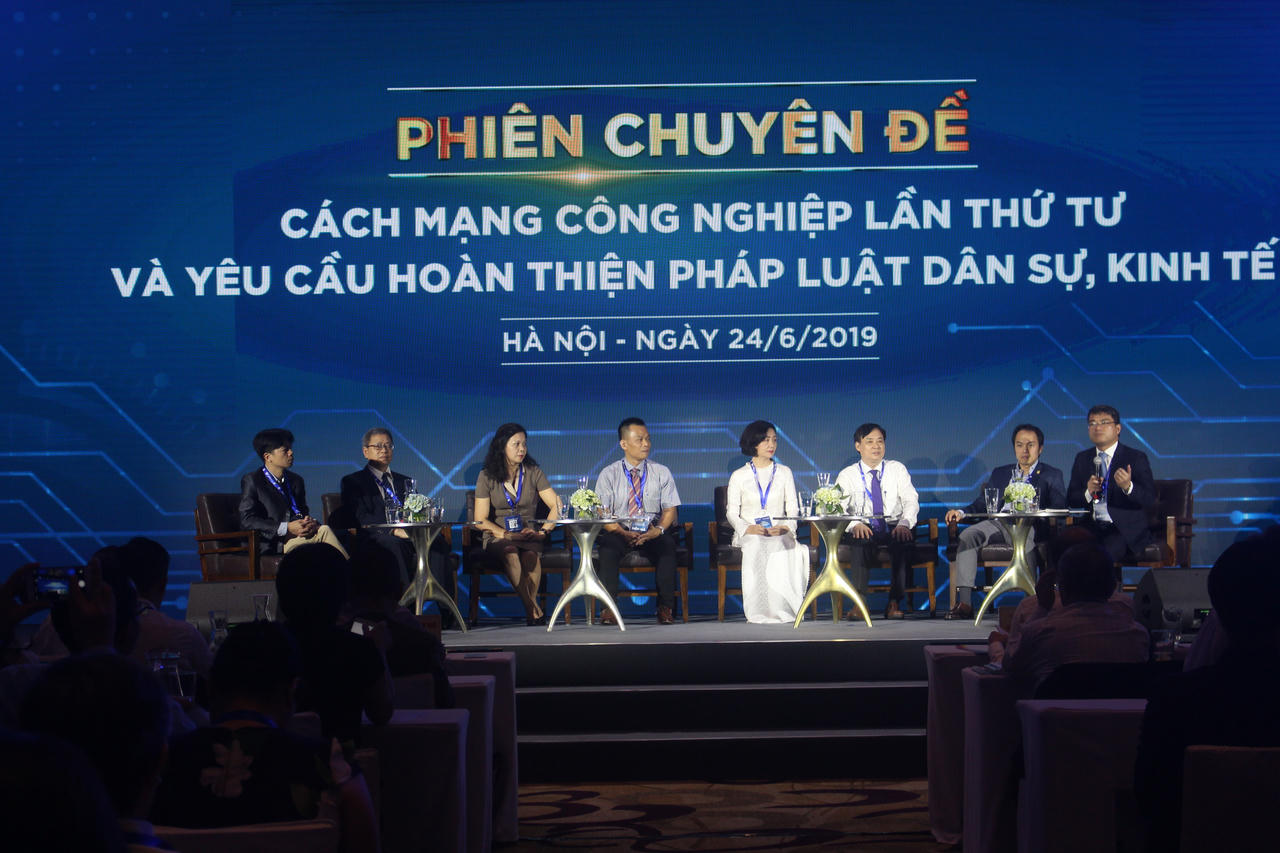 Khai mạc Hội thảo khoa học cấp quốc gia về vấn đề pháp lý trong cách mạng 4.0 