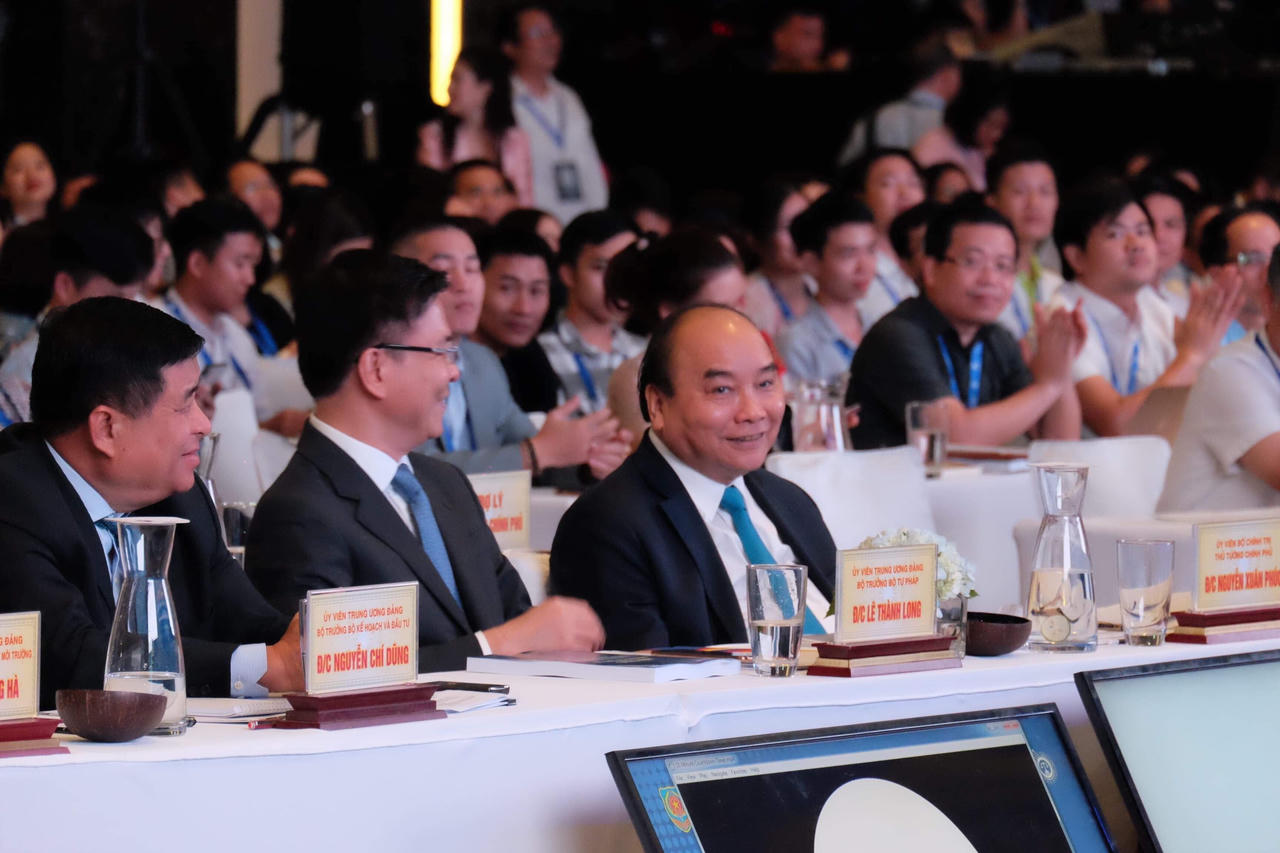 Thủ tướng Nguyễn Xuân Phúc dự Hội thảo những vấn đề pháp lý trong cách mạng 4.0