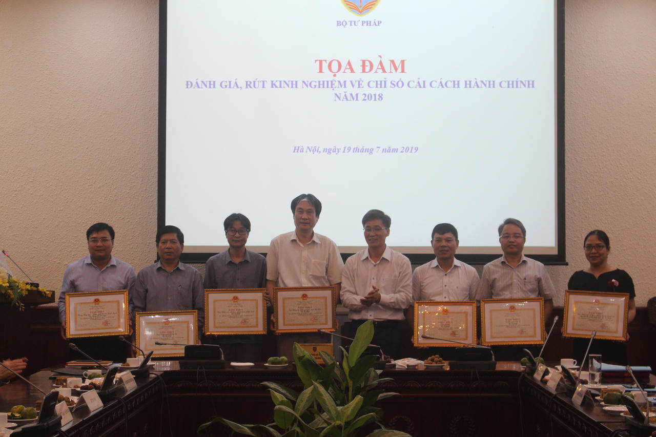 Cải cách hành chính phải thực chất, hiệu quả