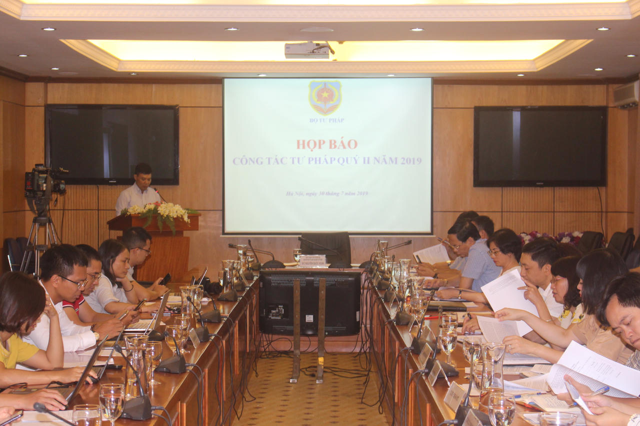 Kết quả thi hành các vụ án tham nhũng, kinh tế có nhiều khởi sắc