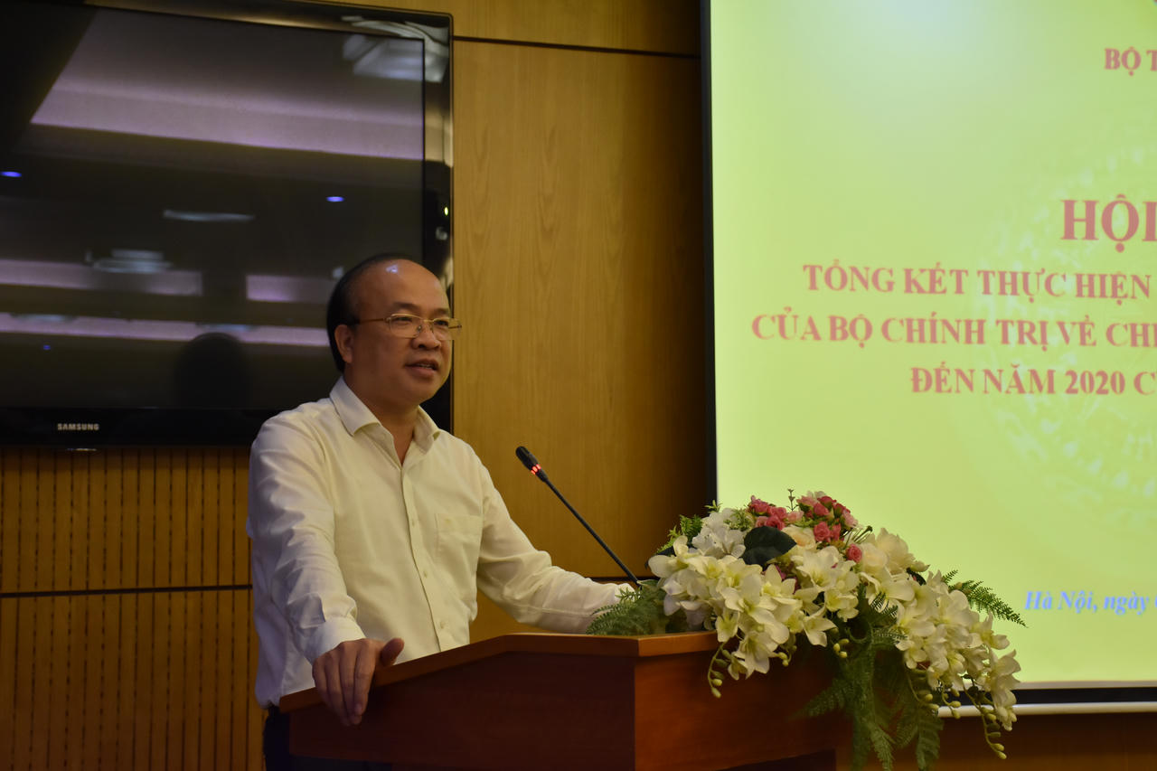 Tiếp tục hoàn thiện thể chế với trọng tâm là tổ chức thi hành pháp luật