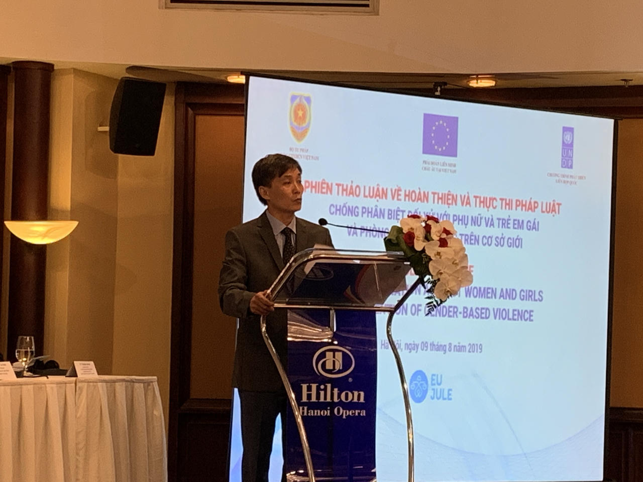 Pháp luật phải là công cụ pháp lý hữu hiệu trong chống phân biệt đối xử với phụ nữ và trẻ em gái