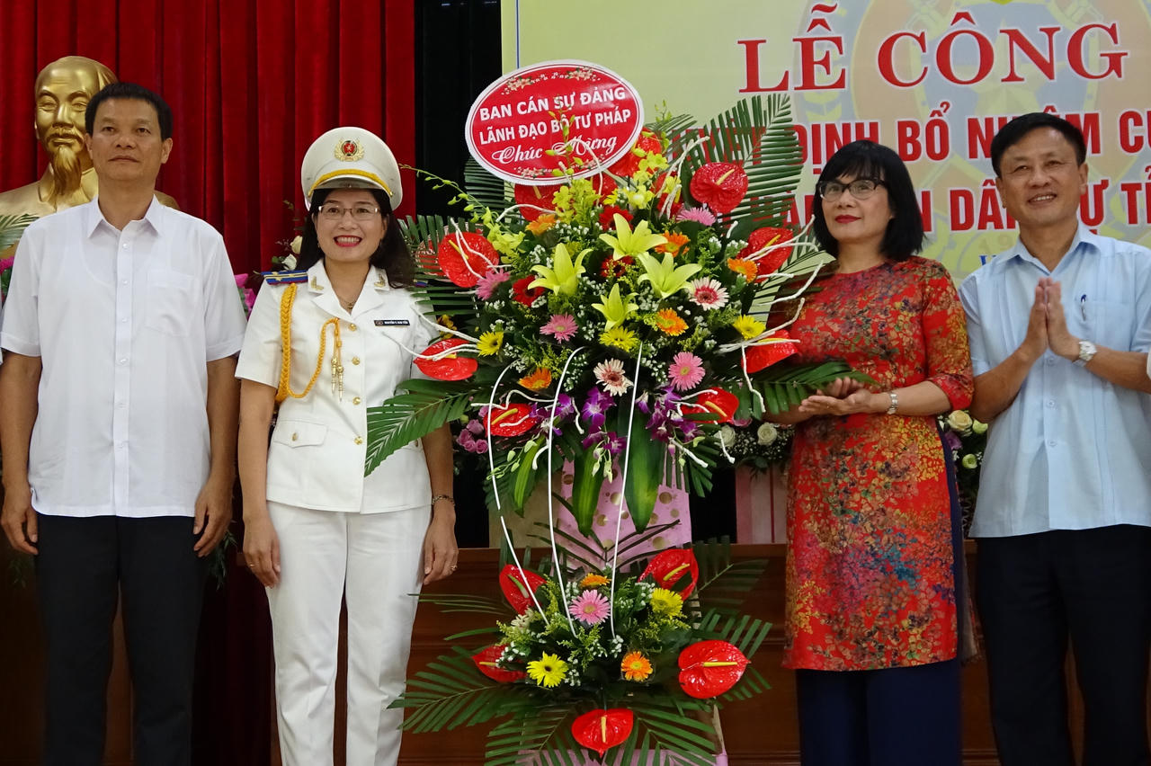 Trao quyết định bổ nhiệm Cục trưởng Cục Thi hành án dân sự tỉnh Vĩnh Phúc