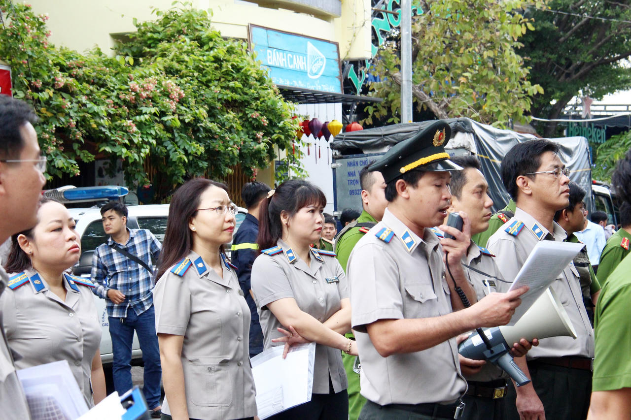 Cục THADS TP HCM cưỡng chế, giao tài sản cho người trúng đấu giá