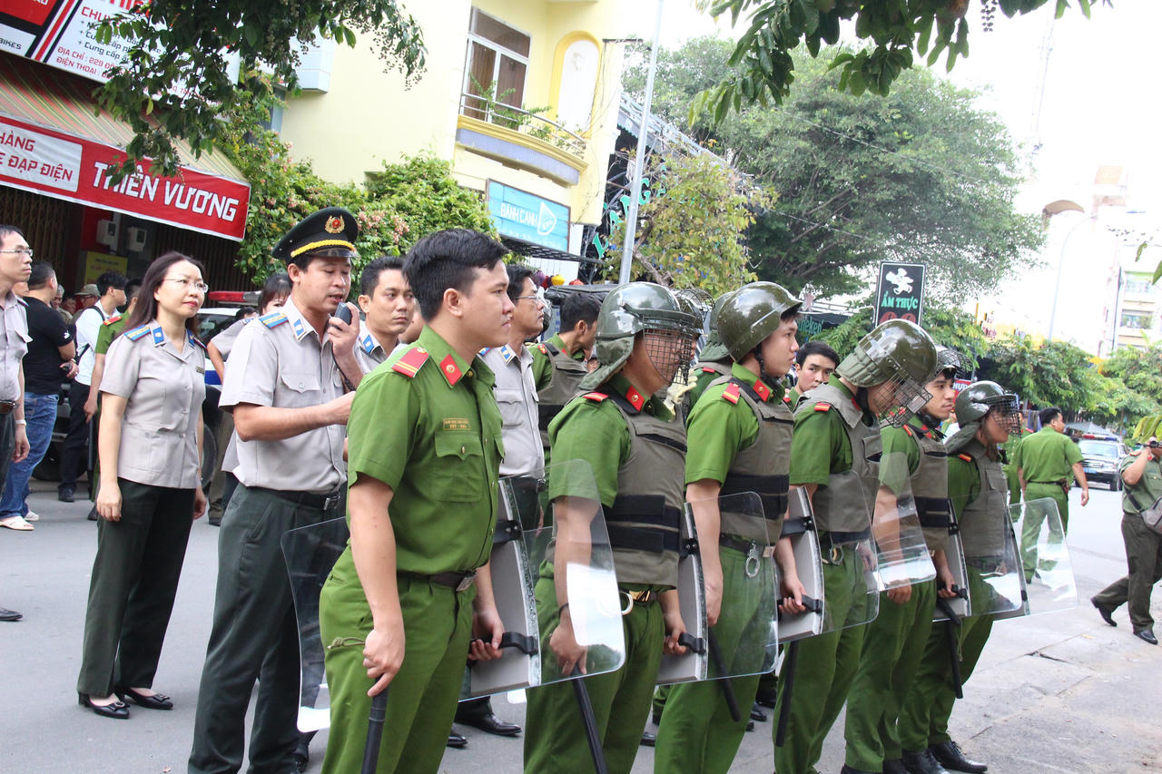 Cục THADS TP HCM cưỡng chế, giao tài sản cho người trúng đấu giá