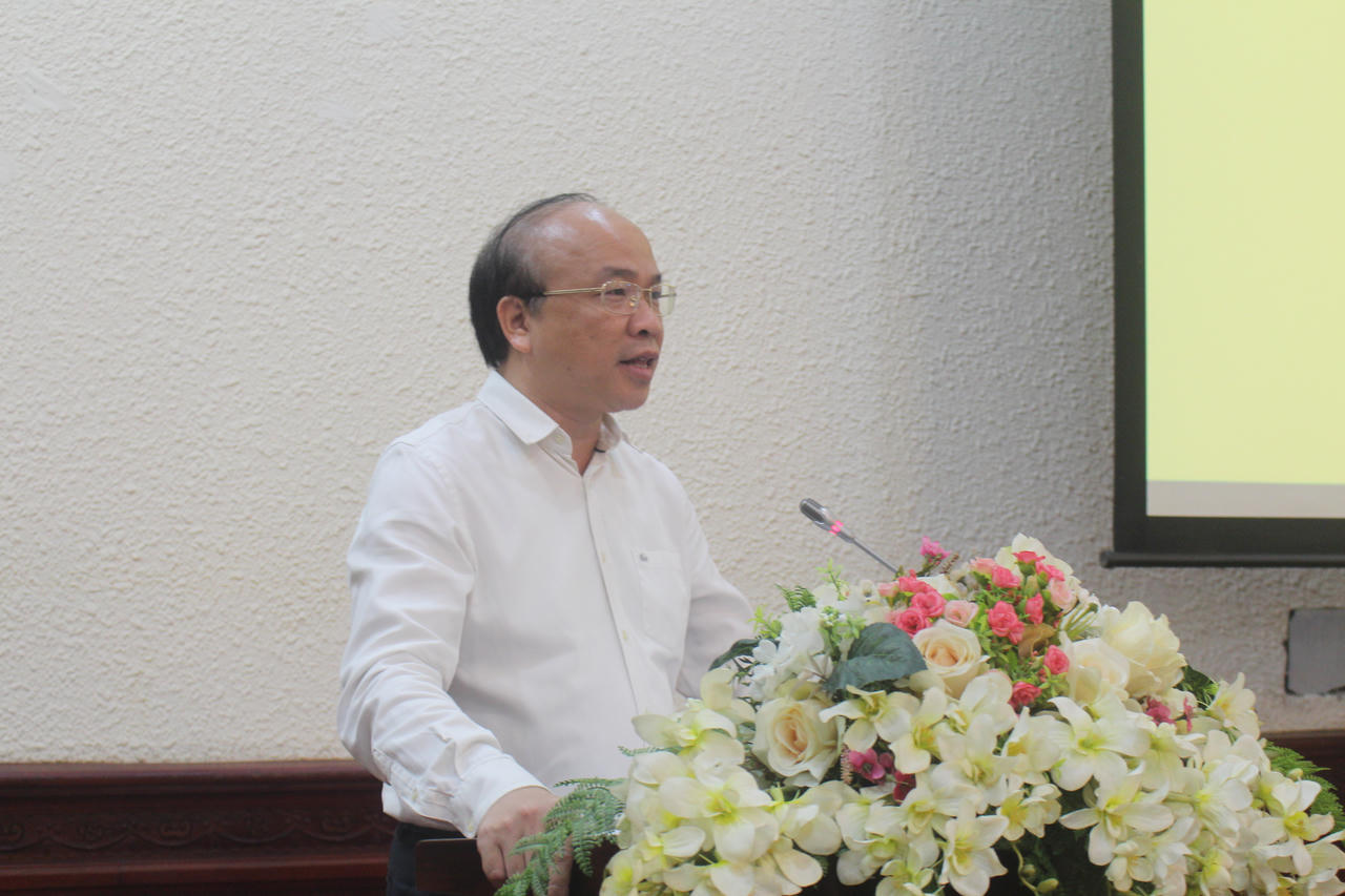 Đề nghị xây dựng Nghị quyết Trung ương về công tác xây dựng và tổ chức thi hành pháp luật