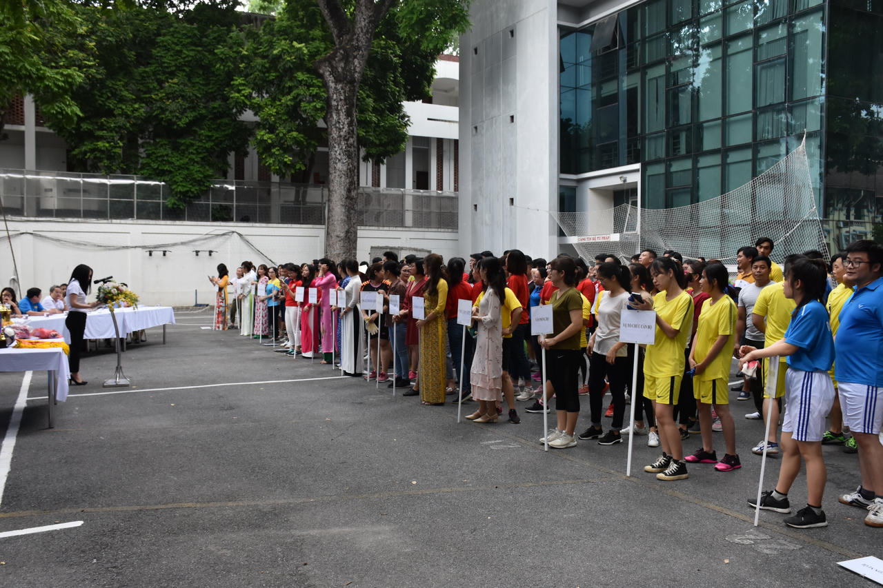 Trao giải thể thao chào mừng 74 năm ngày truyền thống Ngành Tư pháp Việt Nam