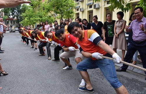 Trao giải thể thao chào mừng 74 năm ngày truyền thống Ngành Tư pháp Việt Nam