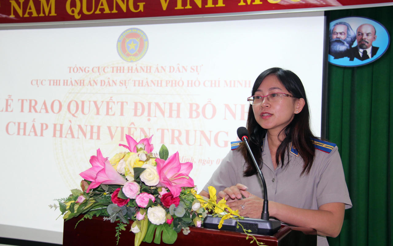 TP Hồ Chí Minh trao quyết định bổ nhiệm Chấp hành viên trung cấp