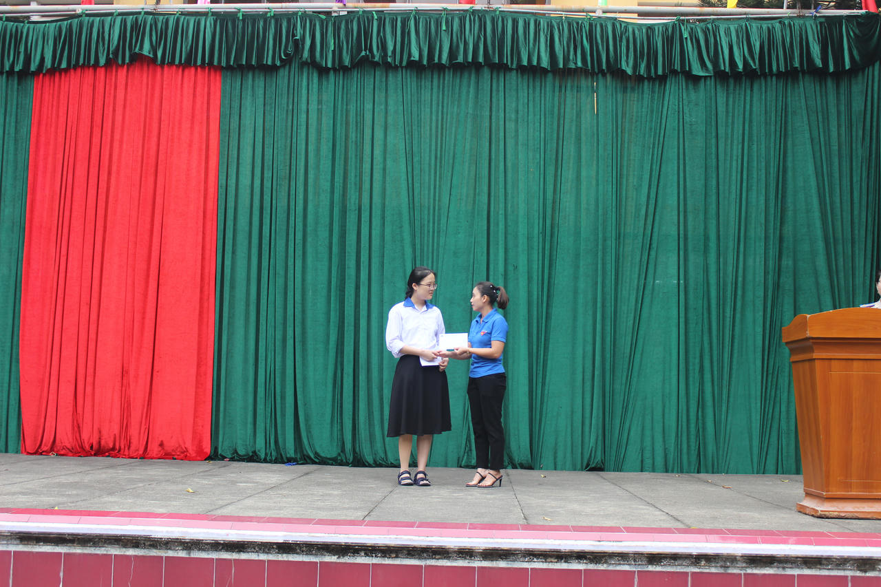 Cục Thi hành án dân sự tỉnh Vĩnh Phúc đồng hành cùng học sinh nghèo vượt khó