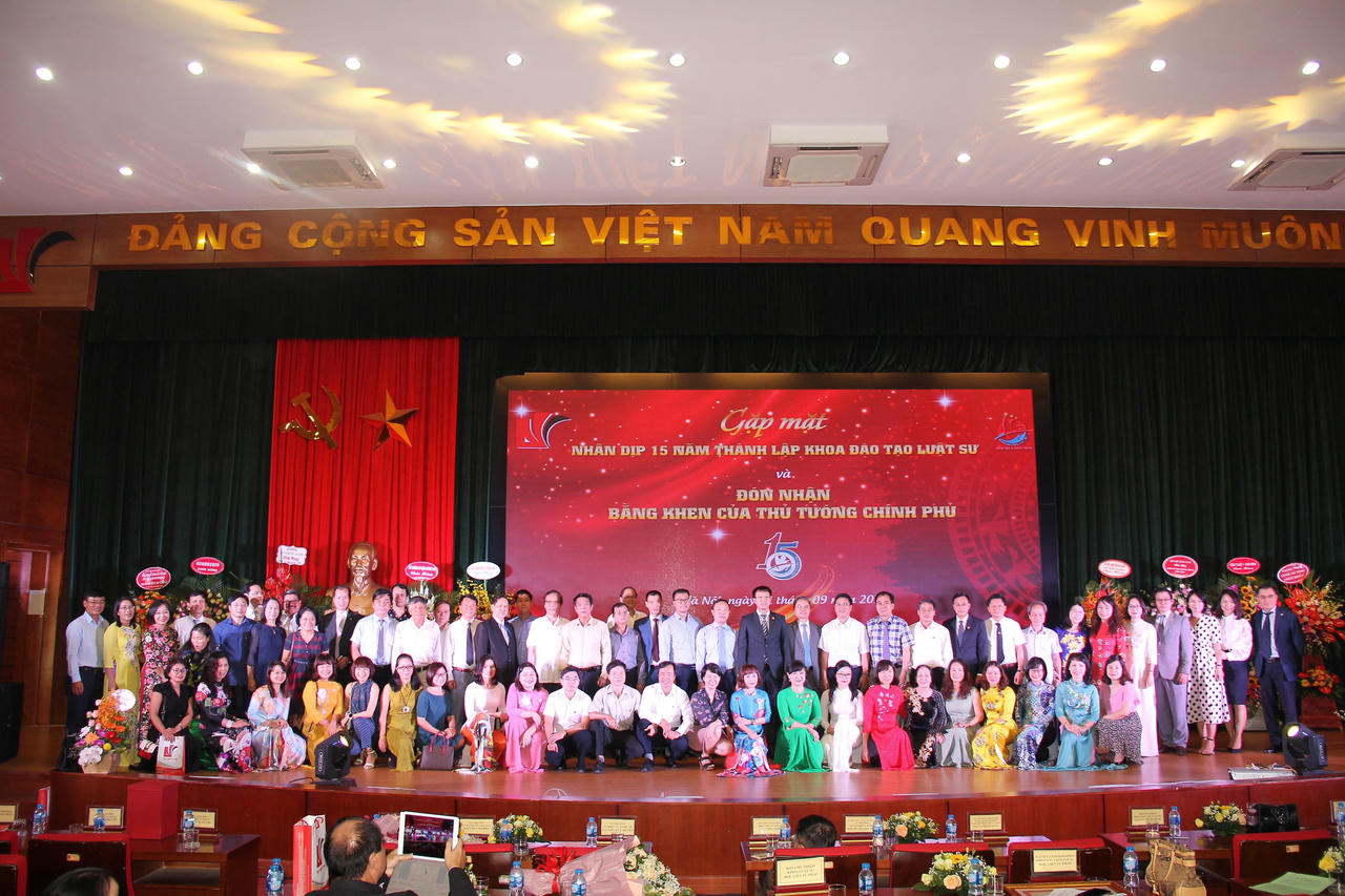 Khoa đào tạo luật sư, Học viện Tư pháp đón nhận Bằng khen của Thủ tướng Chính phủ