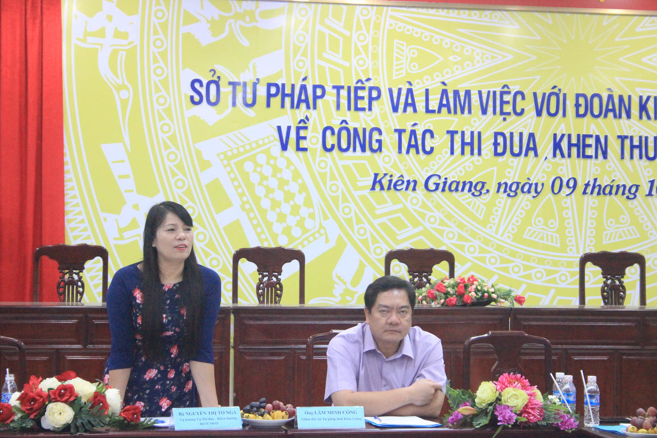 Đoàn kiểm tra công tác thi đua khen thưởng của Bộ Tư Pháp làm việc tại Kiên Giang