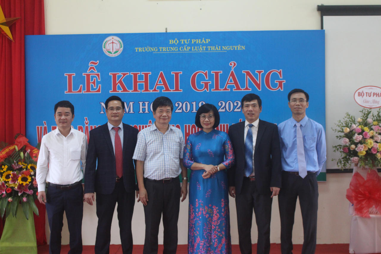 Trường Trung cấp luật Thái Nguyên khai giảng năm học 2019 – 2020 