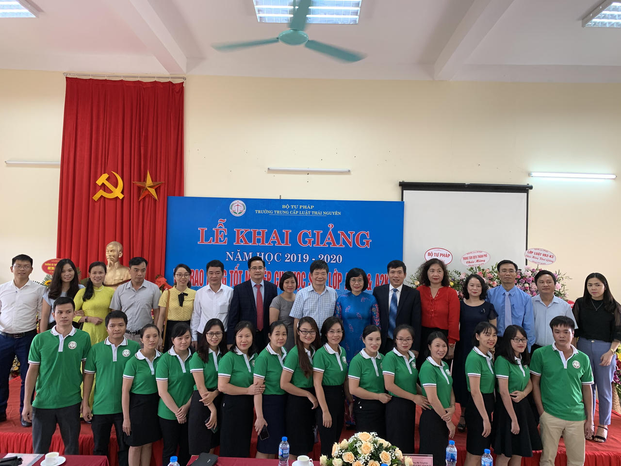 Trường Trung cấp luật Thái Nguyên khai giảng năm học 2019 – 2020 