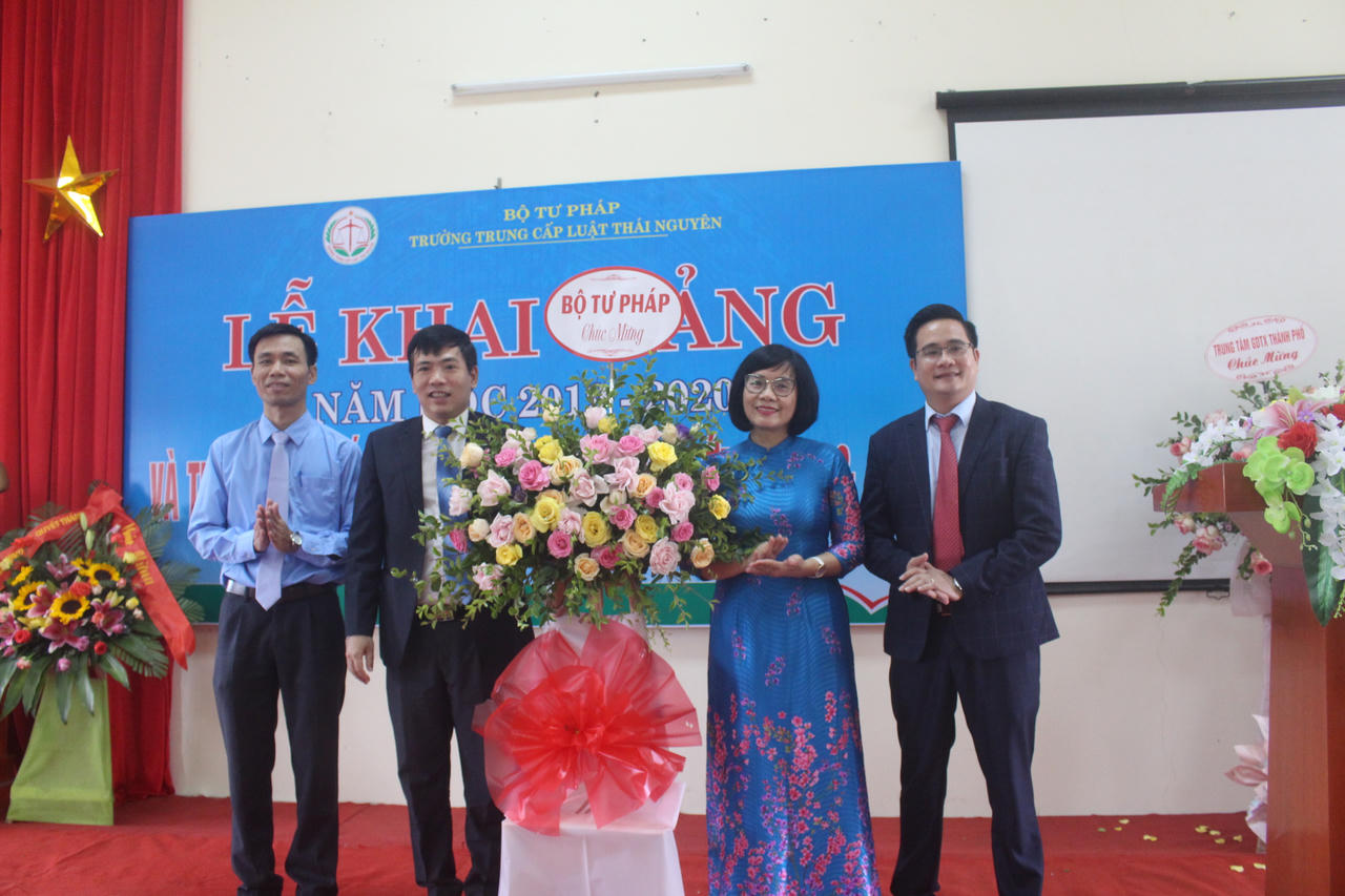 Trường Trung cấp luật Thái Nguyên khai giảng năm học 2019 – 2020 