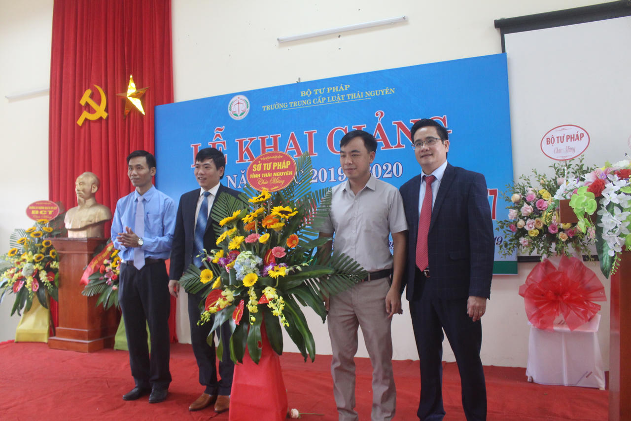 Trường Trung cấp luật Thái Nguyên khai giảng năm học 2019 – 2020 