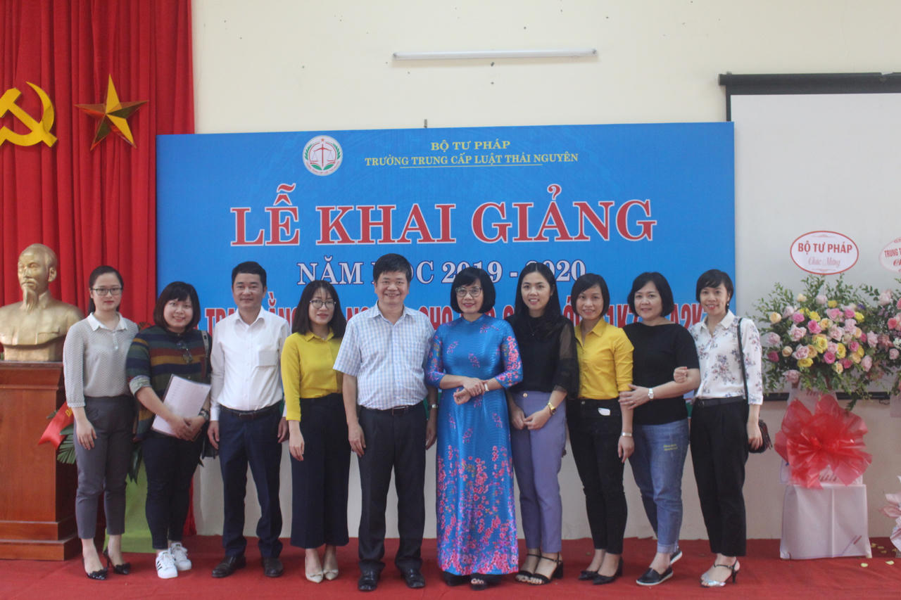 Trường Trung cấp luật Thái Nguyên khai giảng năm học 2019 – 2020 