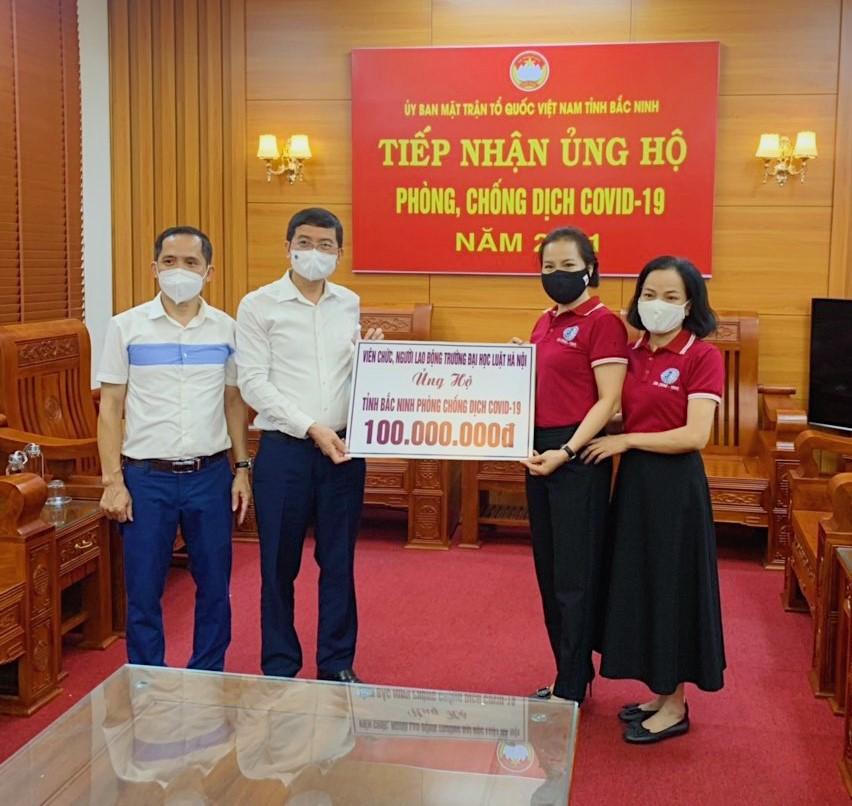 Trường Đại học Luật Hà Nội tích cực chung tay cùng các địa phương phòng, chống dịch COVID-19