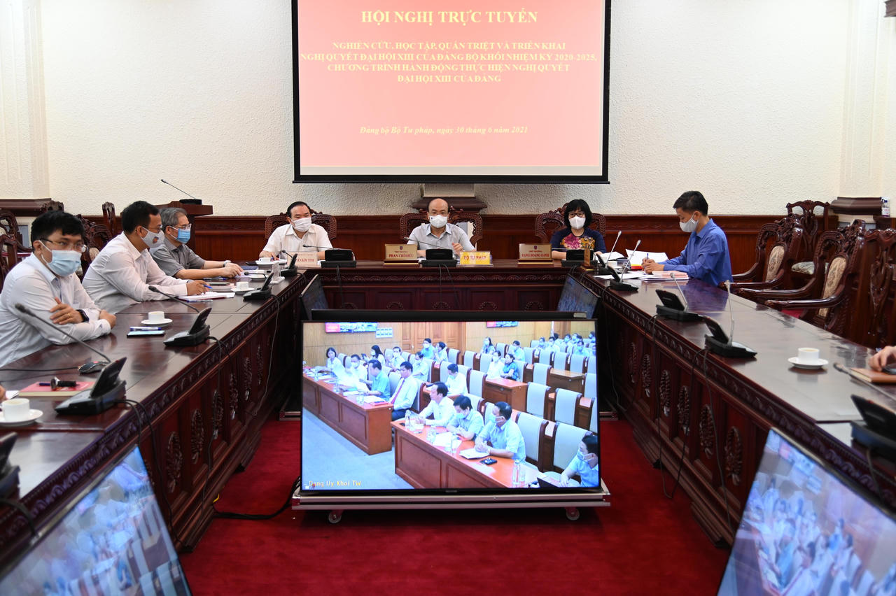 Đảng ủy Bộ Tư pháp học tập, quán triệt Nghị quyết Đại hội XIII của Đảng bộ khối các cơ quan trung ương