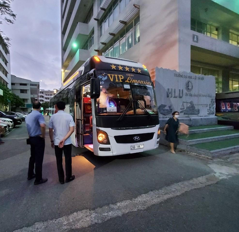 Đoàn công tác Trường Đại học Luật Hà Nội lên đường làm nhiệm vụ tại kỳ thi tốt nghiệp THPT năm 2021