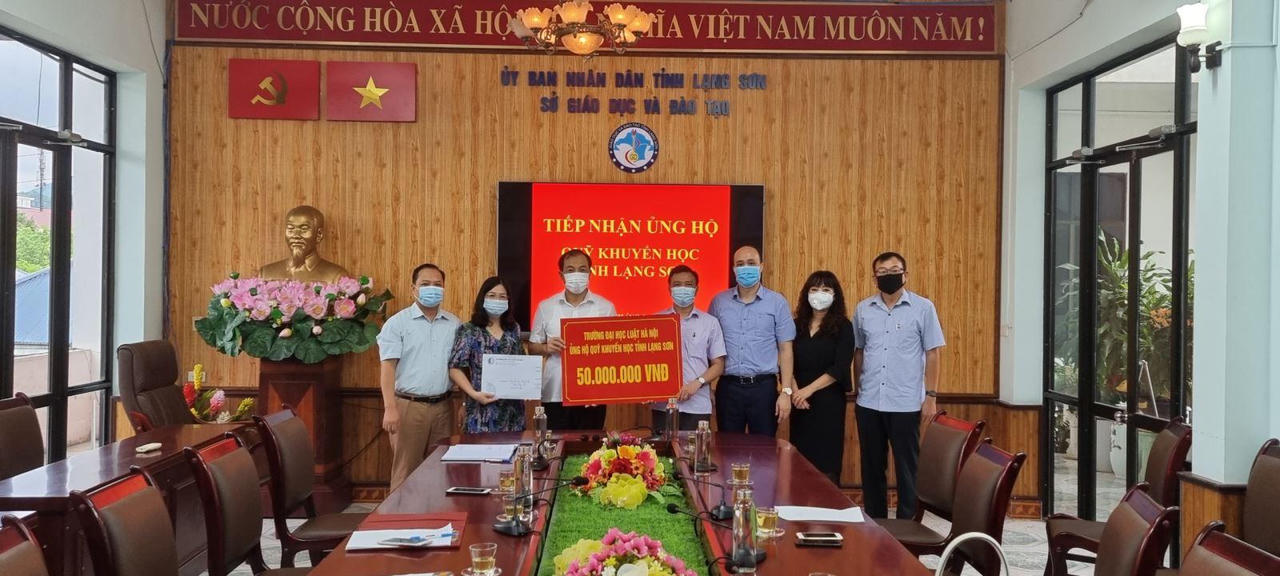 Đoàn công tác Trường Đại học Luật Hà Nội lên đường làm nhiệm vụ tại kỳ thi tốt nghiệp THPT năm 2021