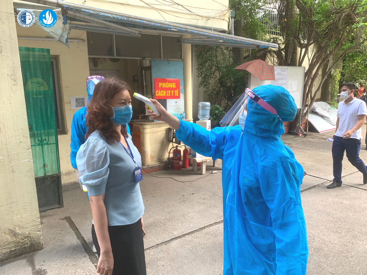 Đại học Luật Hà Nội sôi nổi các hoạt động tình nguyện trong mùa dịch Covid-19