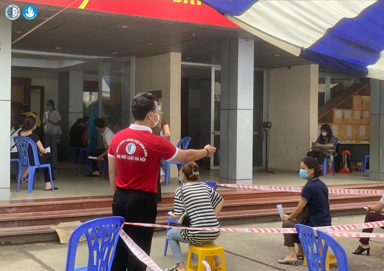 Đại học Luật Hà Nội sôi nổi các hoạt động tình nguyện trong mùa dịch Covid-19