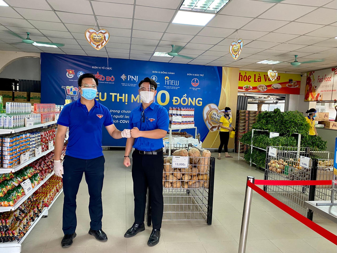 Đại học Luật Hà Nội sôi nổi các hoạt động tình nguyện trong mùa dịch Covid-19