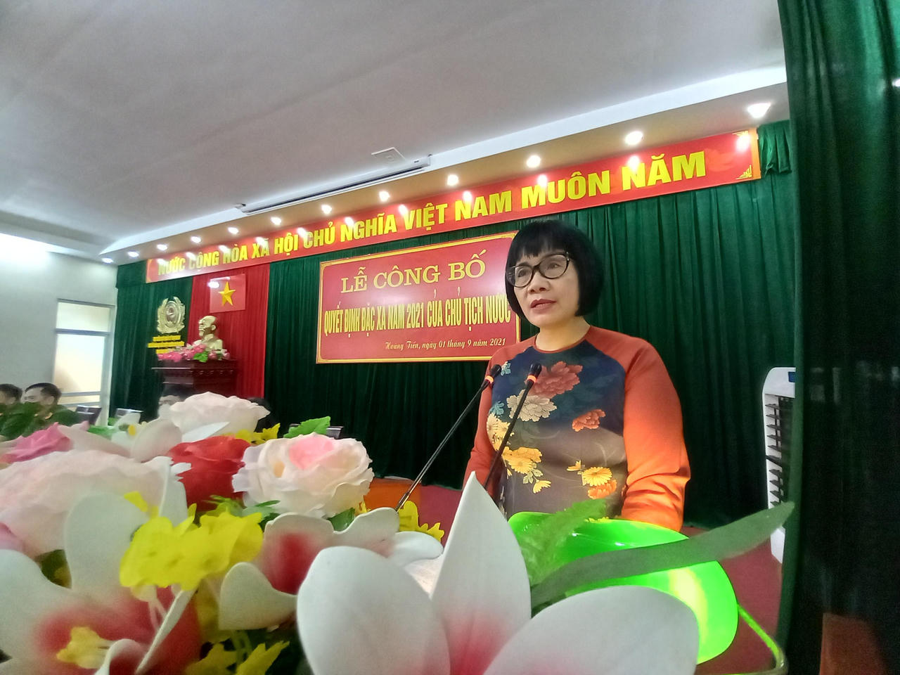 Thứ trưởng Đặng Hoàng Oanh dự công bố Quyết định đặc xá năm 2021 ở trại giam Hoàng Tiến