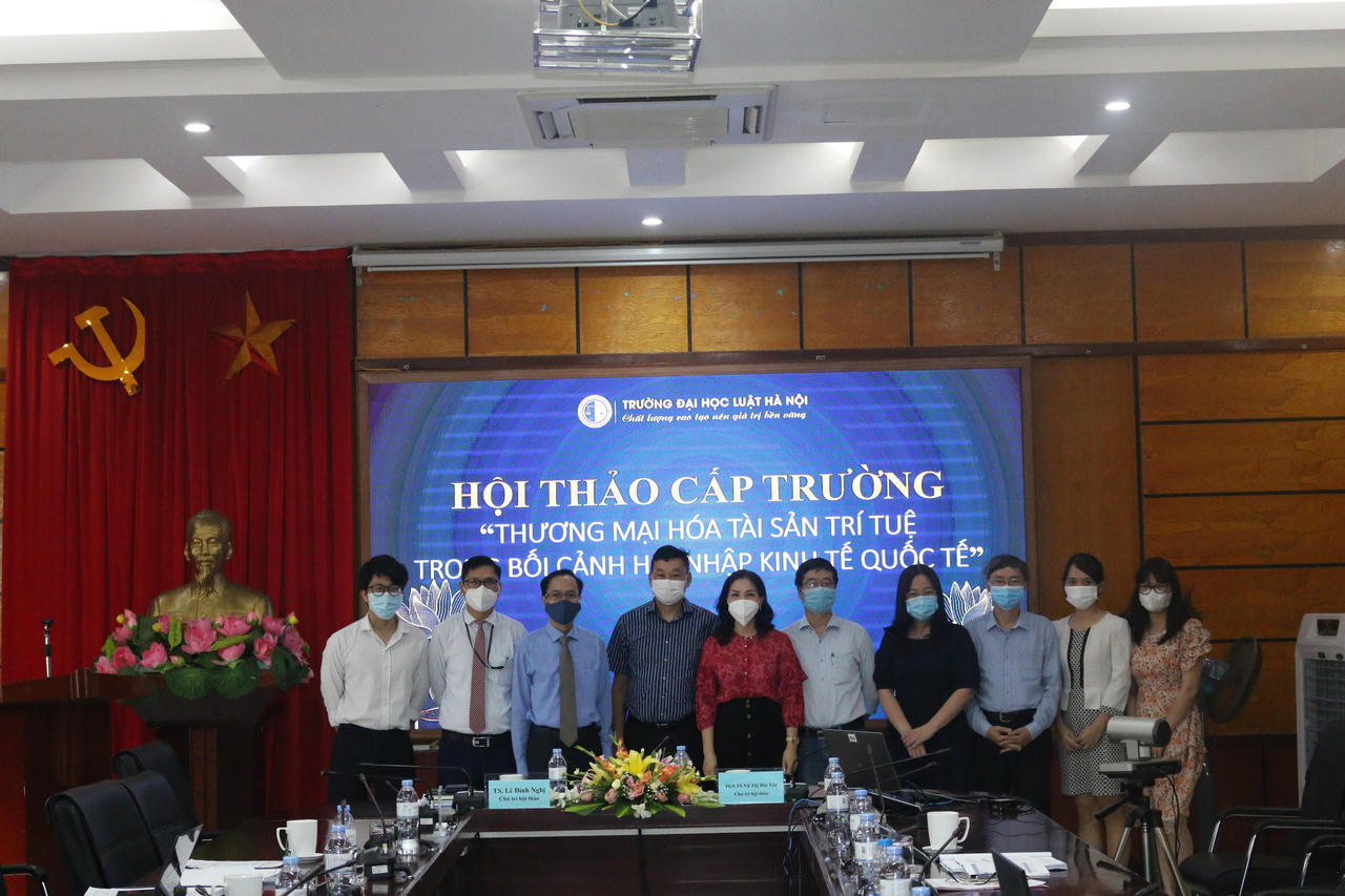 Trường Đại học Luật Hà Nội Hội thảo thương mại hàng hoá tài sản trí tuệ