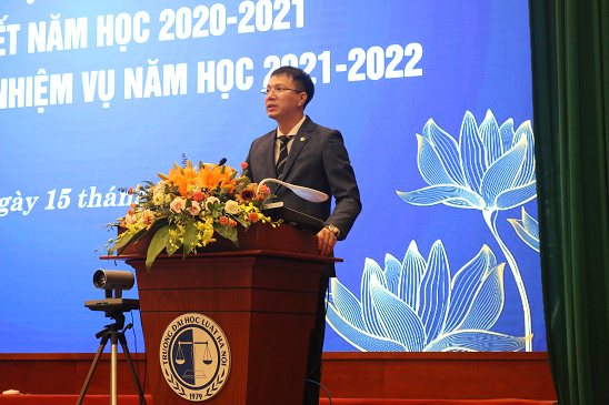 Trường Đại học Luật Hà Nội tổng kết năm học 2020 – 2021 và triển khai nhiệm vụ năm học 2021 – 2022.