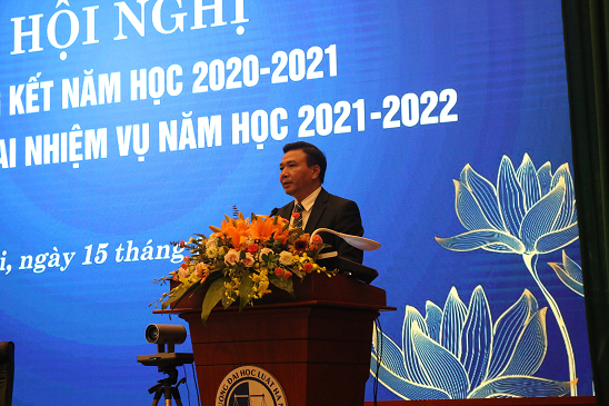 Trường Đại học Luật Hà Nội tổng kết năm học 2020 – 2021 và triển khai nhiệm vụ năm học 2021 – 2022.
