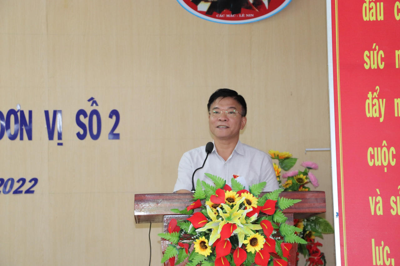 Bộ trưởng Bộ Tư pháp Lê Thành Long tiếp xúc cử tri Kiên Giang