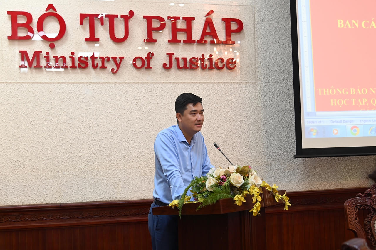 Triển khai thực hiện nghiêm các quy định về công tác cán bộ