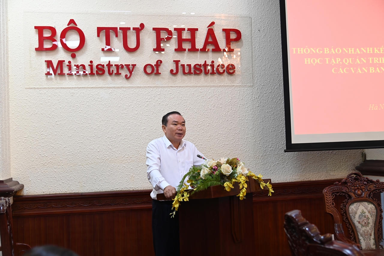 Triển khai thực hiện nghiêm các quy định về công tác cán bộ