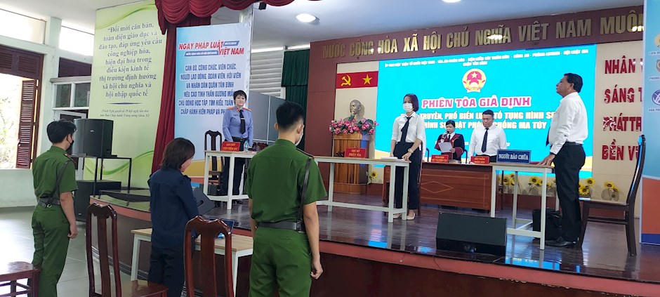 Sôi nổi các hoạt động hưởng ứng Ngày Pháp luật Việt Nam