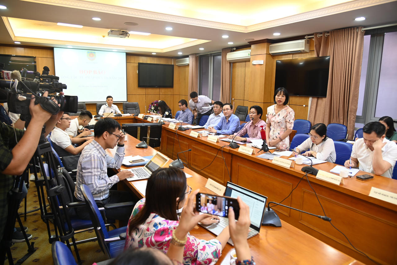 Đấu giá trực tuyến sẽ giảm thiểu tiêu cực