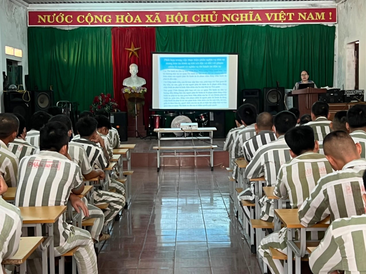 Đưa pháp luật về thi hành án dân sự đến gần với người dân