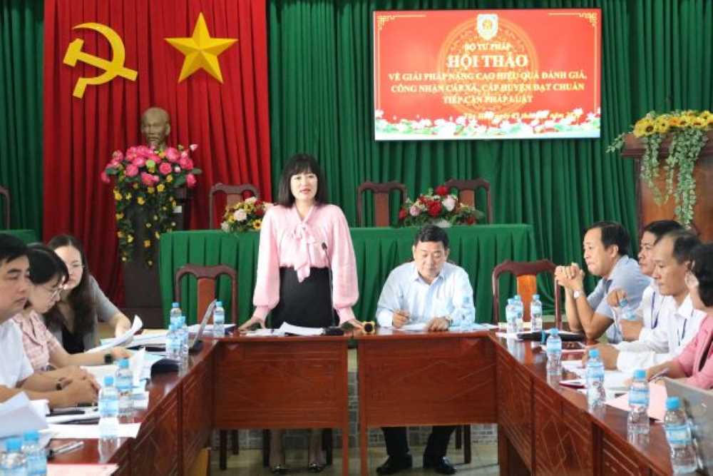 Long An: Kiểm tra công tác xây dựng xã đạt chuẩn tiếp cận pháp luật tại xã Tân Hòa