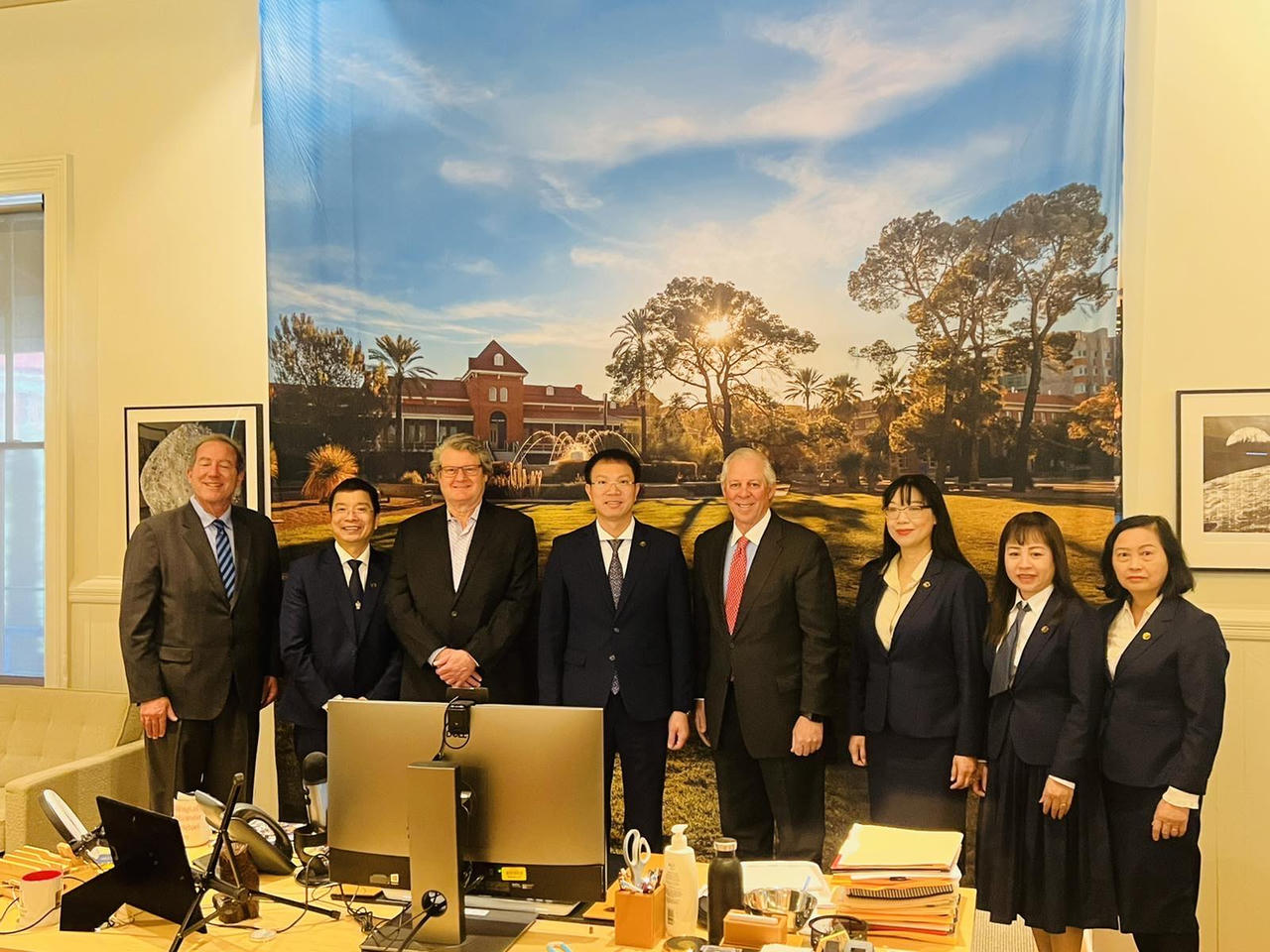 Tăng cường quan hệ đối tác và đẩy mạnh chương trình liên kết đào tạo song bằng cử nhân luật giữa Trường Đại học Luật Hà Nội và Đại học Arizona, Hoa Kỳ