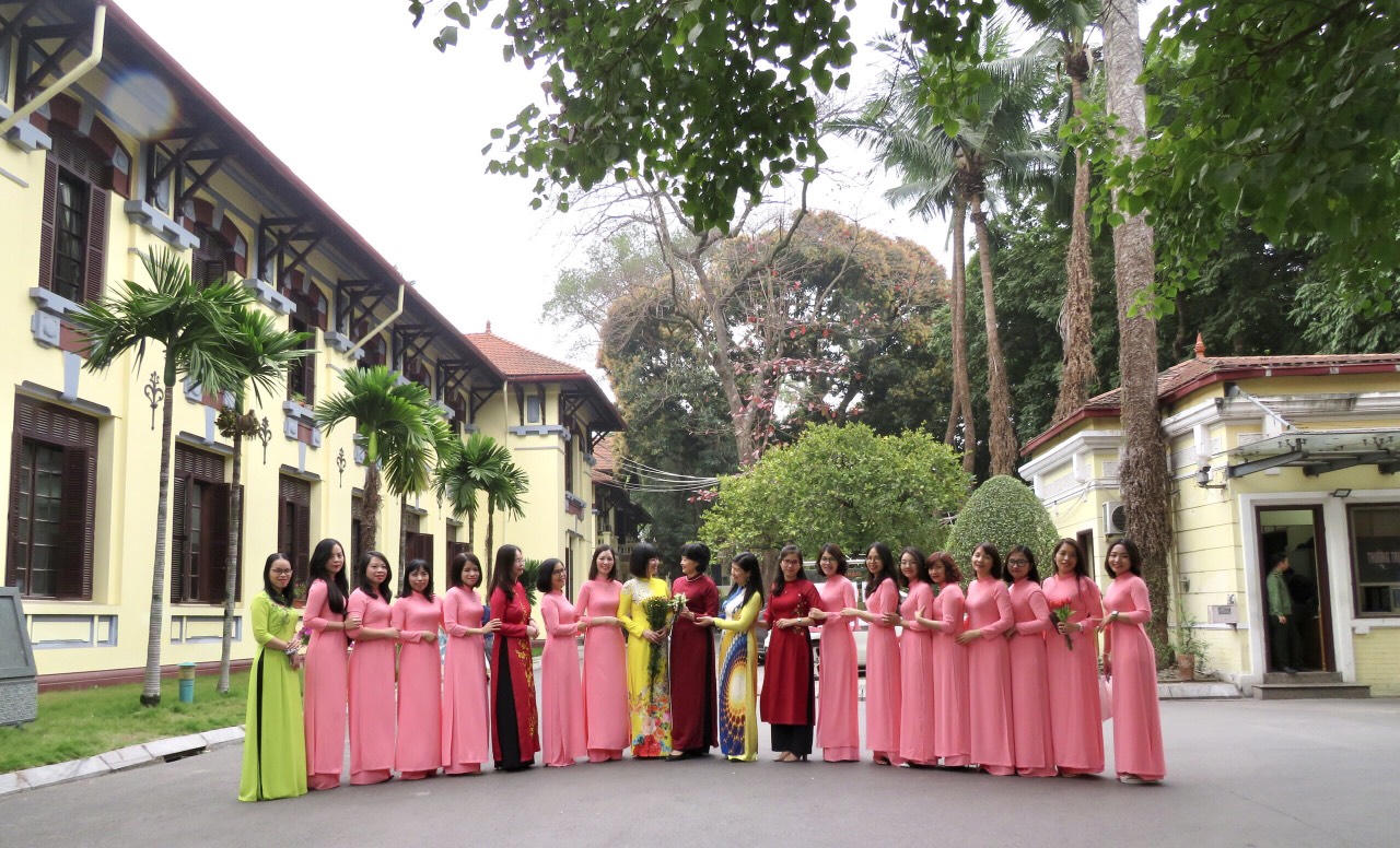 Bộ Tư pháp: Sôi nổi hưởng ứng "Tuần lễ áo dài" năm 2023 