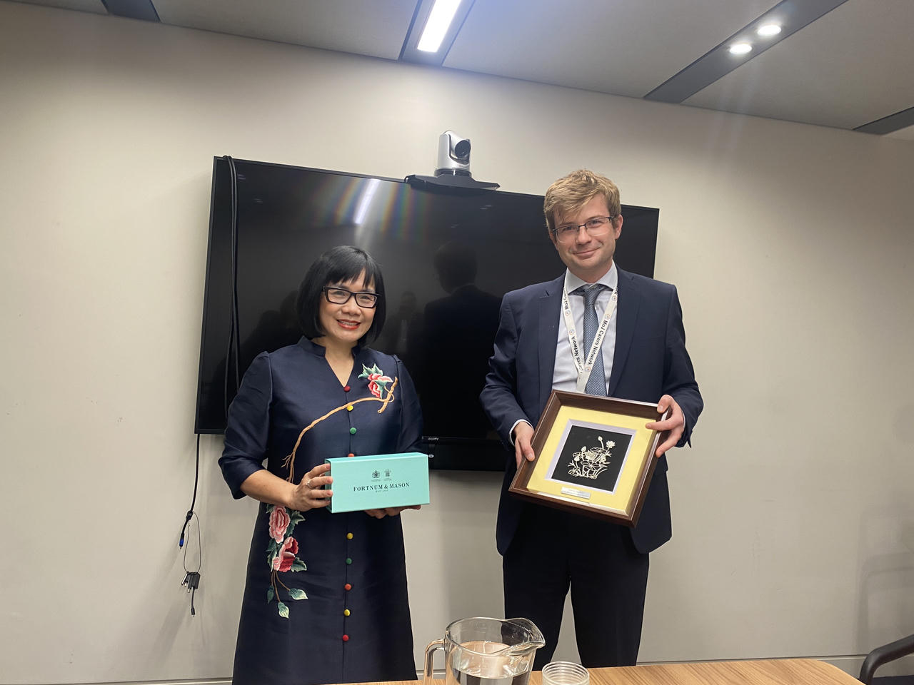 Tiếp tục thúc đẩy hơn nữa hợp tác pháp luật và tư pháp với các đối tác Vương quốc Anh