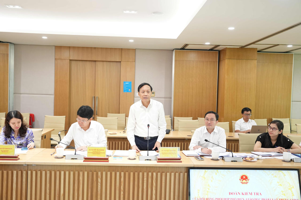 Kiểm tra công tác phổ biến, giáo dục pháp luật tại Bộ Thông tin và truyền thông