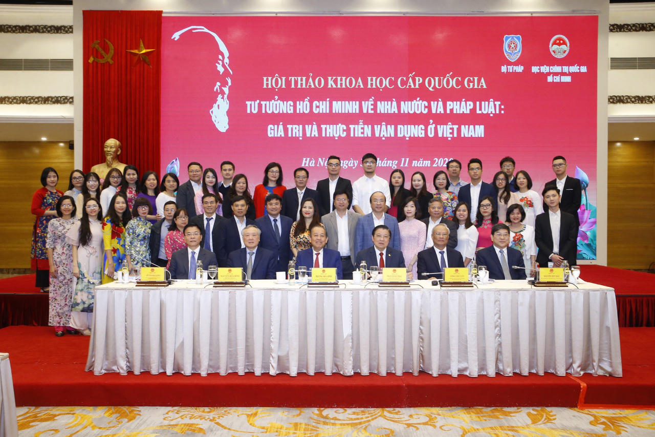 Chặng đường 40 năm nỗ lực phấn đấu vươn lên