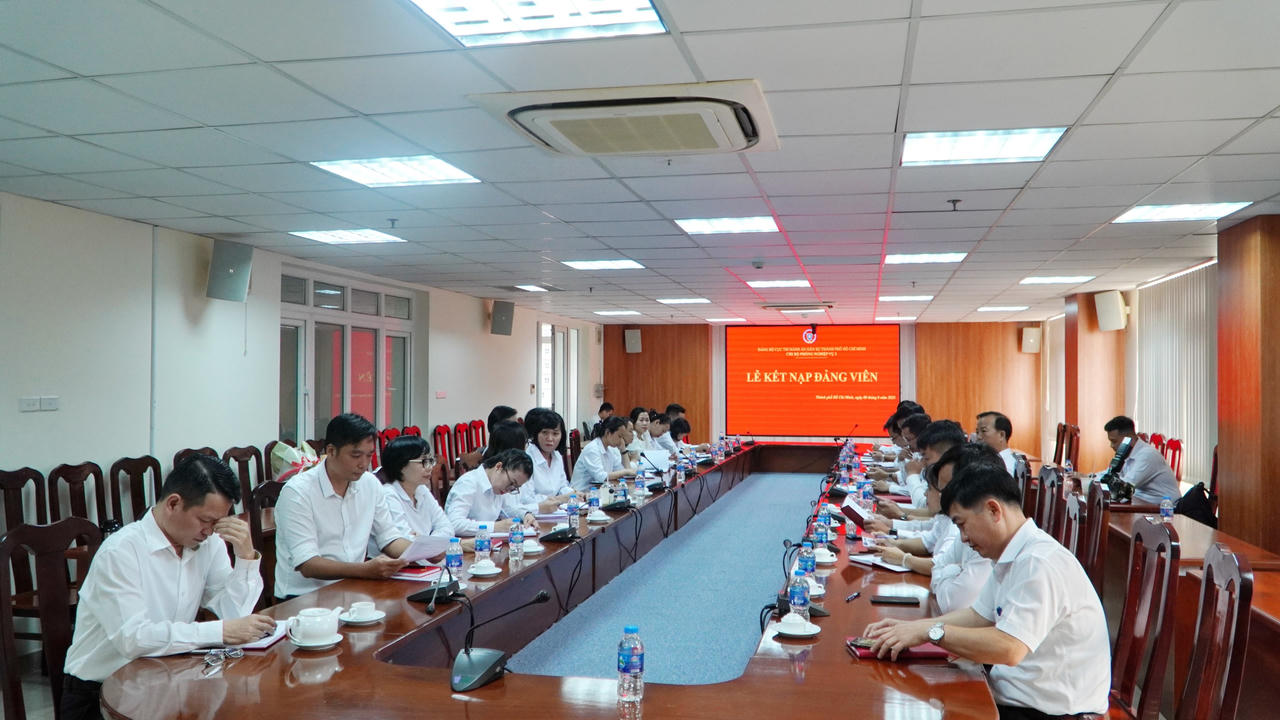 Đảng bộ Cục THADS TP. HCM: Chi bộ Phòng Nghiệp vụ 2 kết nạp đảng viên mới