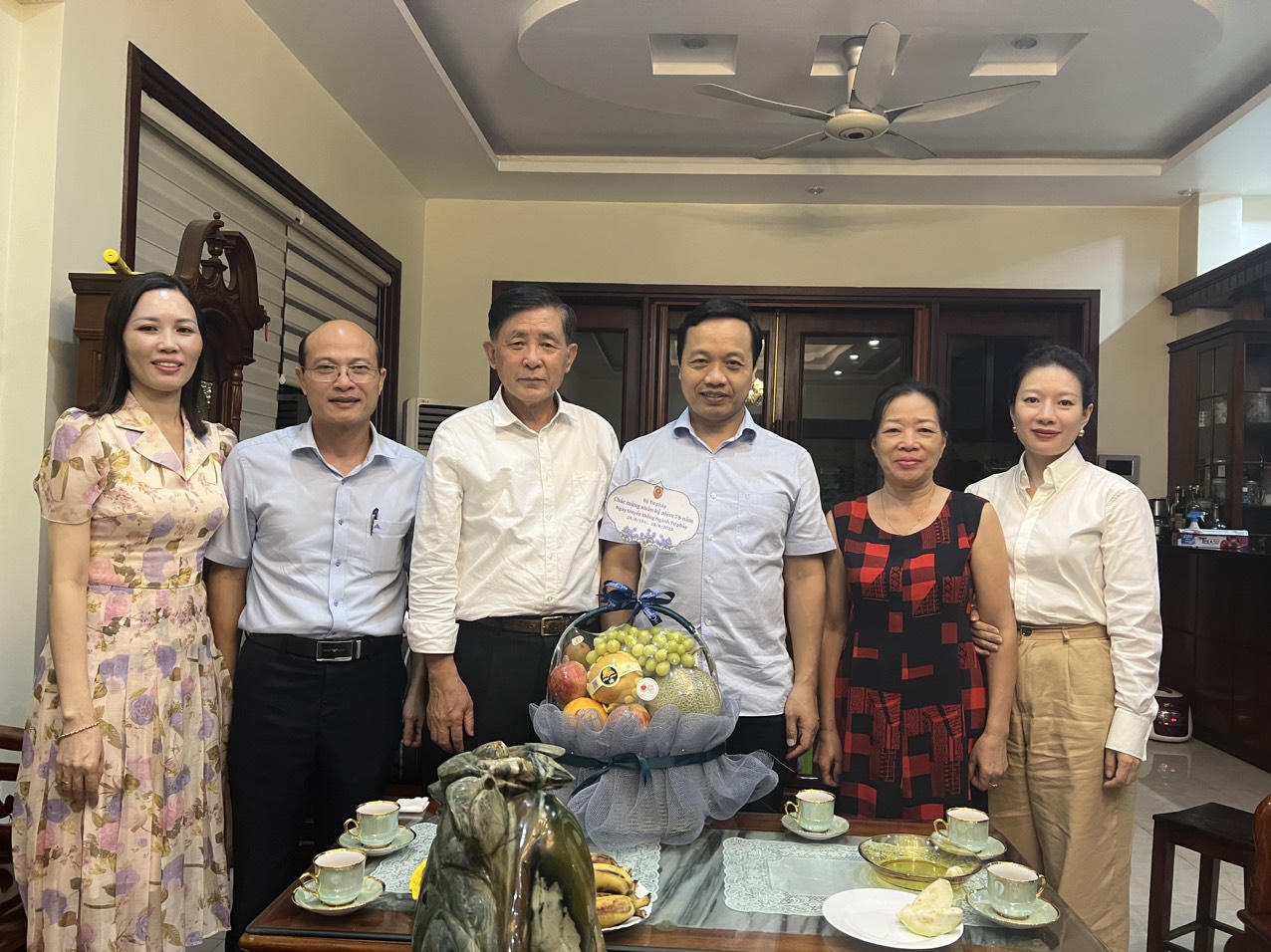 Lãnh đạo Bộ Tư pháp thăm hỏi và tri ân các thế hệ lãnh đạo đi trước