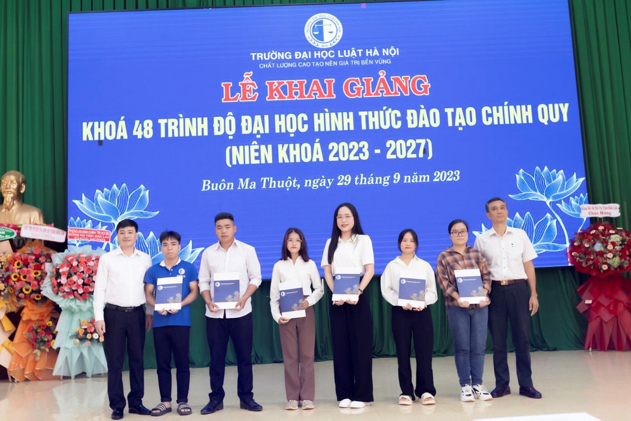 Phân hiệu Trường Đại học Luật Hà Nội tại Đắk Lắk tổ chức Lễ khai giảng Khoá 48