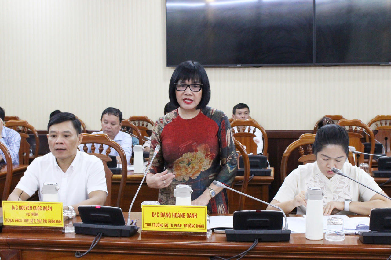 Thứ trưởng Đặng Hoàng Oanh kiểm tra tình hình thi hành pháp luật về xử lý xử lý vi phạm hành chính tại Bà Rịa – Vũng Tàu