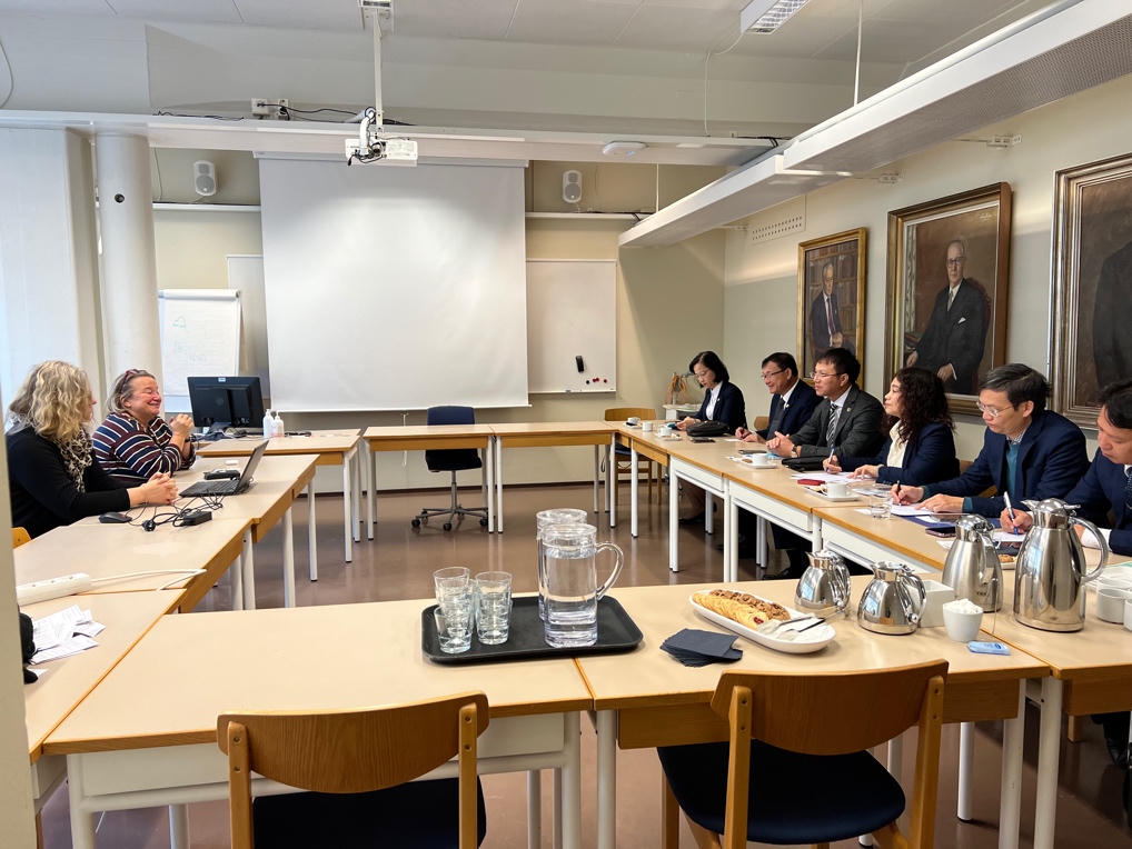 Trường Đại học Luật Hà Nội phát triển hợp tác về đào tạo, nghiên cứu khoa học với các trường Đại học của Phần Lan