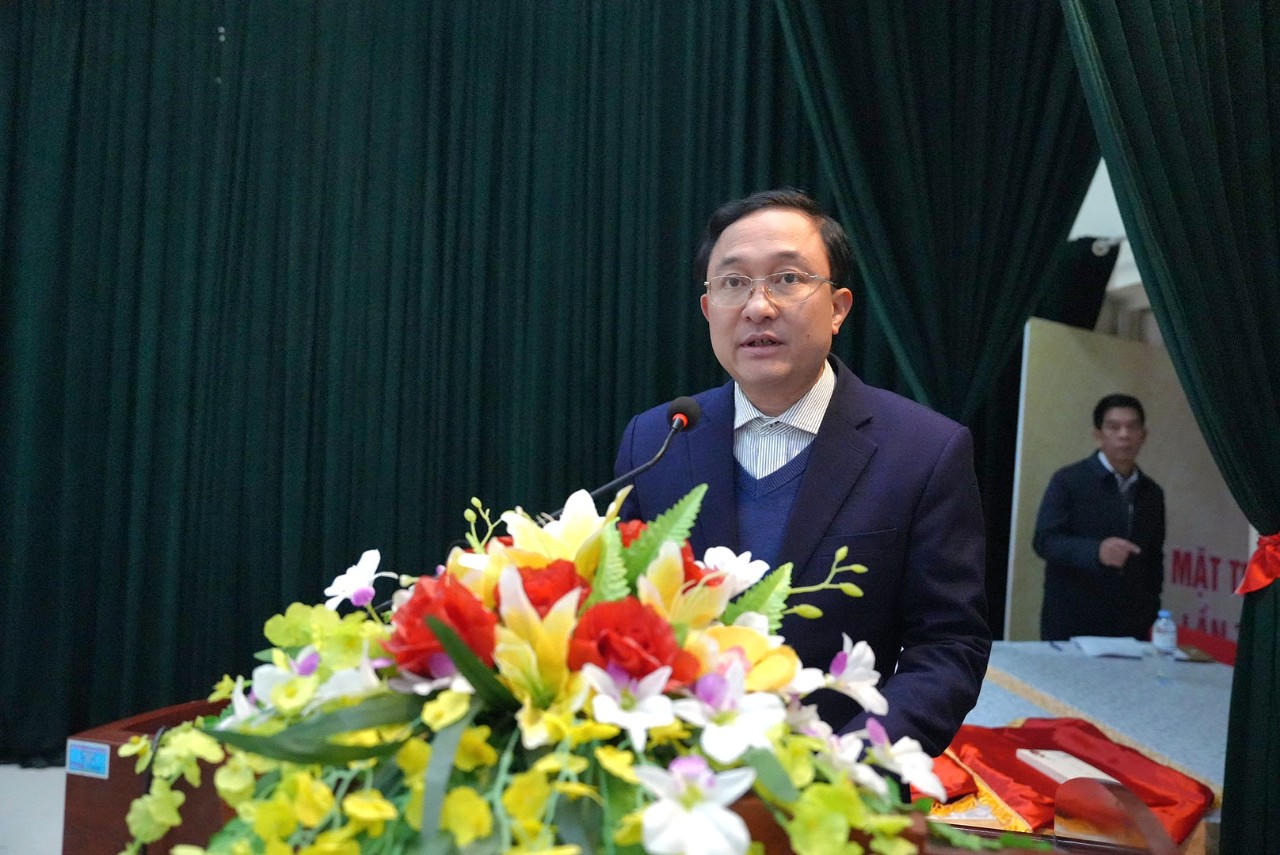 Bộ trưởng Lê Thành Long tặng quà Tết cho công nhân lao động và gia đình chính sách tại Thanh Hóa